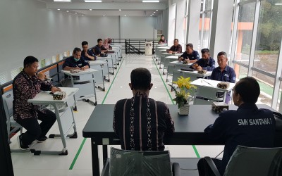 Benchmarking ke SMK Plus YSB Suryalaya dari SMK Santana 1 Garut